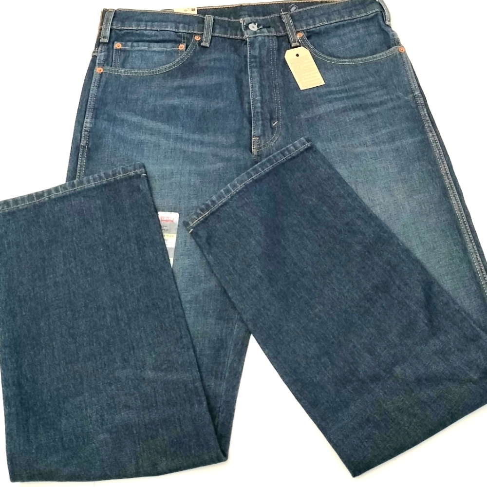 Levis Men 36"W 32"L Regular Fit Straight Leg.